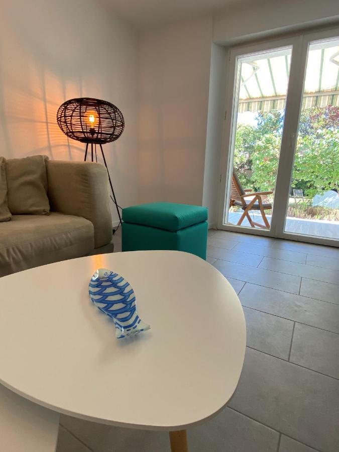 Appartement Rez De Villa Proche Port Et Plages De Sanary Buitenkant foto