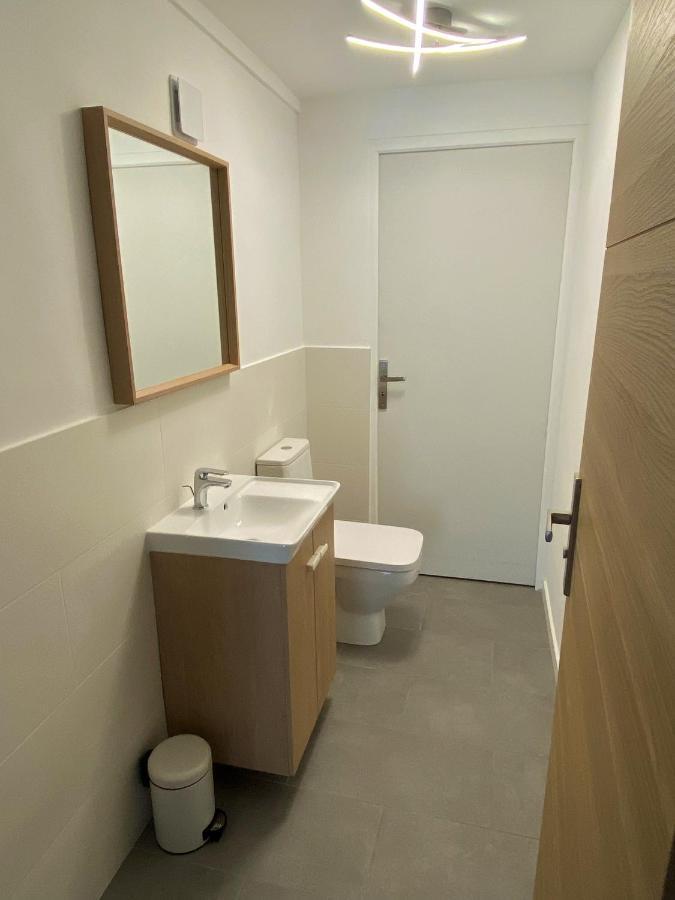 Appartement Rez De Villa Proche Port Et Plages De Sanary Buitenkant foto