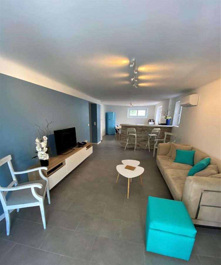 Appartement Rez De Villa Proche Port Et Plages De Sanary Buitenkant foto
