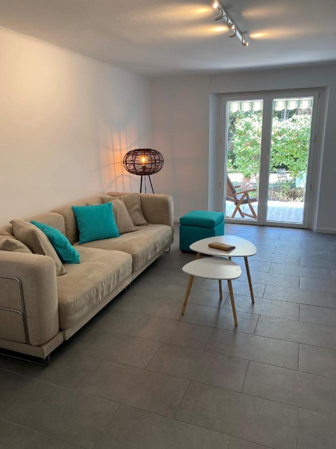 Appartement Rez De Villa Proche Port Et Plages De Sanary Buitenkant foto
