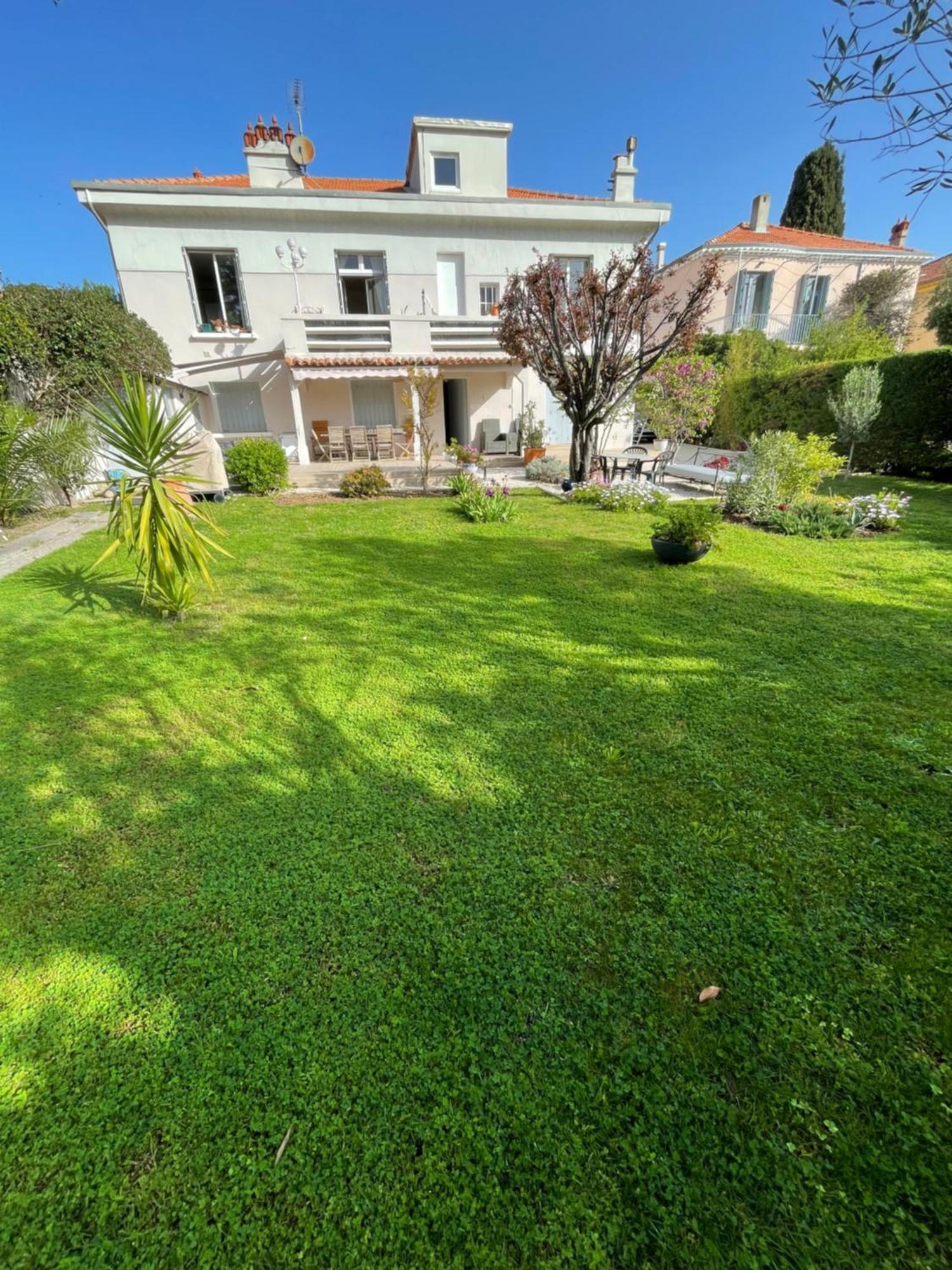 Appartement Rez De Villa Proche Port Et Plages De Sanary Buitenkant foto